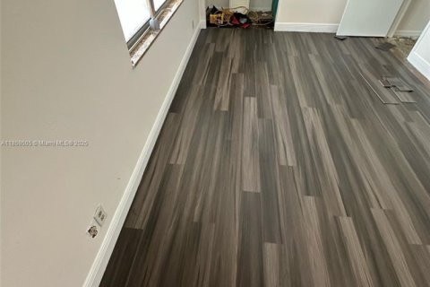 Купить кондоминиум в Норт-Лодердейл, Флорида 2 спальни, 102.38м2, № 2022743 - фото 17