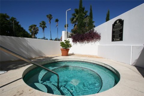Condo in Tampa, Florida, 2 bedrooms  № 1815791 - photo 25