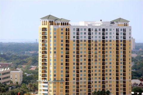 Condo in Tampa, Florida, 2 bedrooms  № 1815791 - photo 2