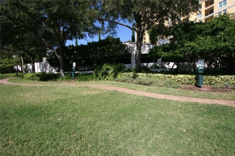 Condo in Tampa, Florida, 2 bedrooms  № 1815791 - photo 30