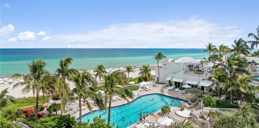 Condo à Sunny Isles Beach, Floride, 2 chambres № 1799354