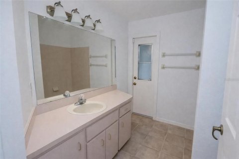 Casa en venta en Lakeland, Florida, 3 dormitorios, 180.69 m2 № 2143320 - foto 4