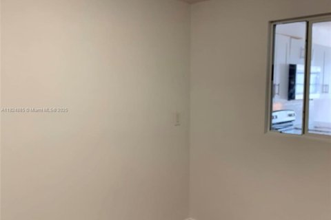 Condominio en venta en North Miami, Florida, 1 dormitorio, 76.18 m2 № 1790537 - foto 17