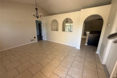 House in Palm Coast, Florida 4 bedrooms, 160.72 sq.m. № 2376633 - photo 4