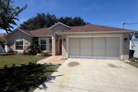 House in Palm Coast, Florida 4 bedrooms, 160.72 sq.m. № 2376633 - photo 2