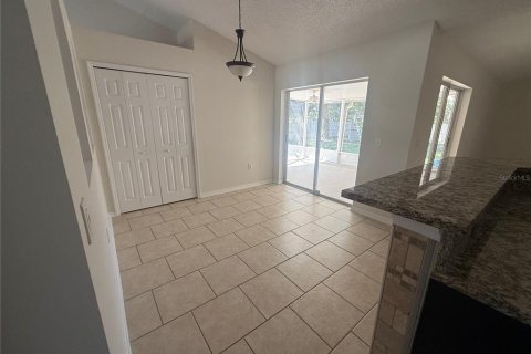 House in Palm Coast, Florida 4 bedrooms, 160.72 sq.m. № 2376633 - photo 10