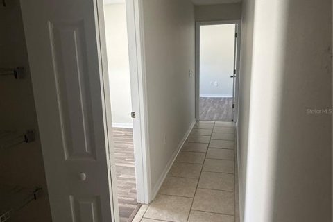 House in Palm Coast, Florida 4 bedrooms, 160.72 sq.m. № 2376633 - photo 17