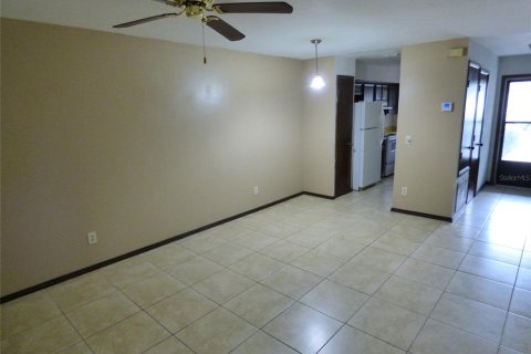 Appartement à louer à Apopka, Floride: 2 chambres, 90.12 m2 № 2405698 - photo 3