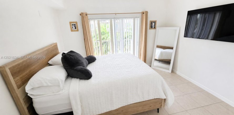 Condo in Cutler Bay, Florida, 1 bedroom  № 2181783