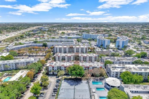 Condo in Cutler Bay, Florida, 1 bedroom  № 2181783 - photo 9