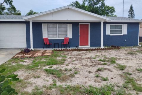 Villa ou maison à vendre à Holiday, Floride: 2 chambres, 86.58 m2 № 2102013 - photo 2