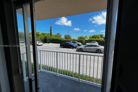 Copropriété à vendre à North Miami Beach, Floride: 1 chambre, 61.13 m2 № 2052044 - photo 11