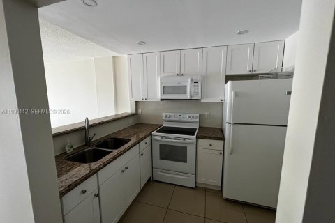 Copropriété à vendre à North Miami Beach, Floride: 1 chambre, 61.13 m2 № 2052044 - photo 2