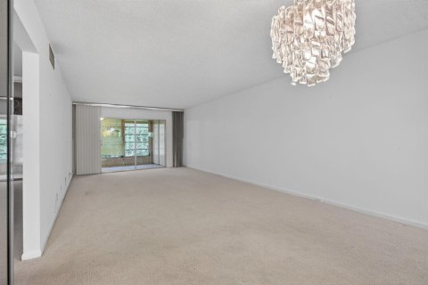 Condominio en venta en Coconut Creek, Florida, 2 dormitorios, 107.77 m2 № 2181717 - foto 4