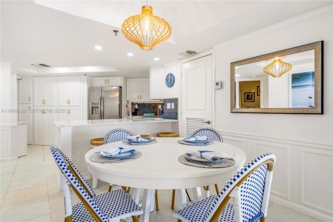 Copropriété à louer à Hutchinson Island South, Floride: 2 chambres, 110.27 m2 № 2153916 - photo 9