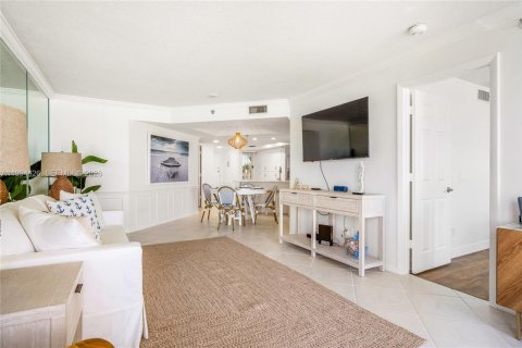 Copropriété à louer à Hutchinson Island South, Floride: 2 chambres, 110.27 m2 № 2153916 - photo 15