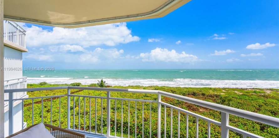 Condo à Hutchinson Island South, Floride, 2 chambres  № 2153916
