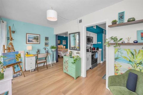 House in Dunedin, Florida 1 bedroom, 77.85 sq.m. № 2219683 - photo 23