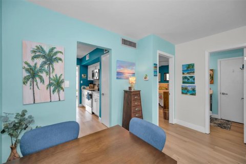 House in Dunedin, Florida 1 bedroom, 77.85 sq.m. № 2219683 - photo 16