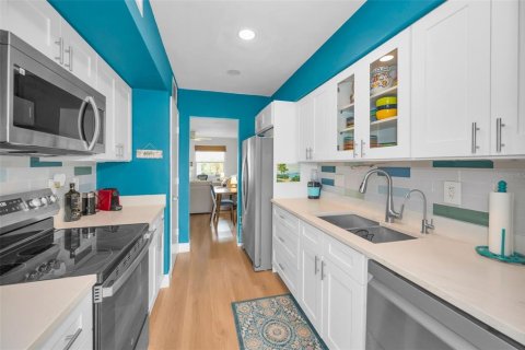 House in Dunedin, Florida 1 bedroom, 77.85 sq.m. № 2219683 - photo 17