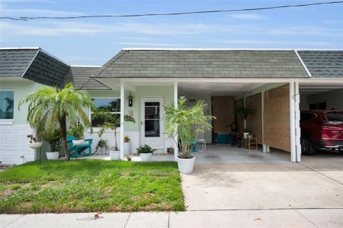 House in Dunedin, Florida 1 bedroom, 77.85 sq.m. № 2219683 - photo 7
