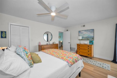 House in Dunedin, Florida 1 bedroom, 77.85 sq.m. № 2219683 - photo 28