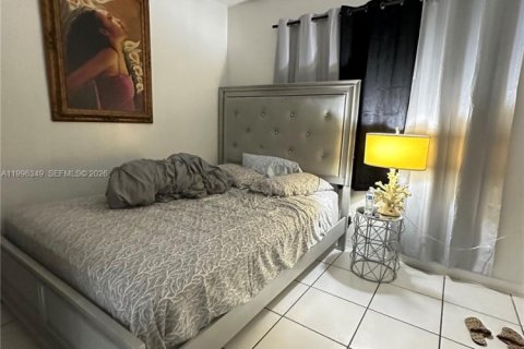 Commercial property in Hallandale Beach, Florida 132.11 sq.m. № 2058385 - photo 8