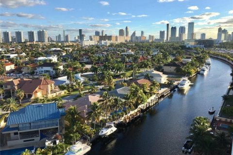 Condominio en venta en North Miami Beach, Florida, 2 dormitorios, 109.44 m2 № 1842368 - foto 29