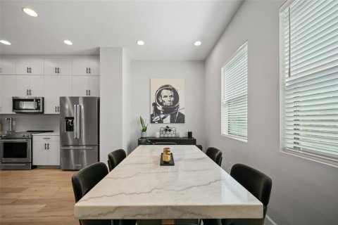 Adosado en alquiler en Tampa, Florida, 3 dormitorios, 194.82 m2 № 1903881 - foto 14