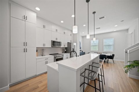 Adosado en alquiler en Tampa, Florida, 3 dormitorios, 194.82 m2 № 1903881 - foto 10
