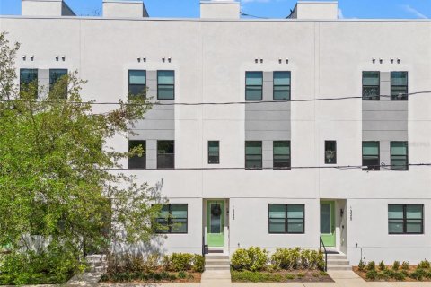 Adosado en alquiler en Tampa, Florida, 3 dormitorios, 194.82 m2 № 1903881 - foto 1