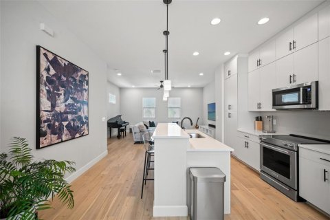 Adosado en alquiler en Tampa, Florida, 3 dormitorios, 194.82 m2 № 1903881 - foto 12