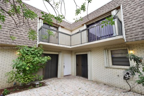 Townhouse in North Lauderdale, Florida 2 bedrooms, 142.14 sq.m. № 1754263 - photo 18