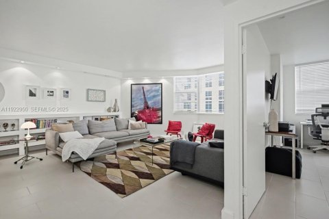 Condo in Miami, Florida, 1 bedroom  № 1982463