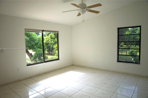 Villa ou maison à vendre à Homestead, Floride: 2 chambres, 82.59 m2 № 1941535 - photo 5