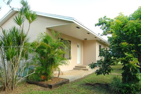 Villa ou maison à vendre à Homestead, Floride: 2 chambres, 82.59 m2 № 1941535 - photo 14