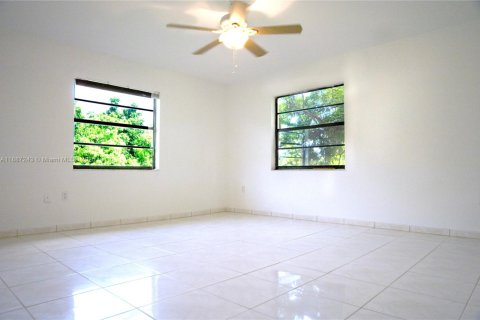 Villa ou maison à vendre à Homestead, Floride: 2 chambres, 82.59 m2 № 1941535 - photo 8