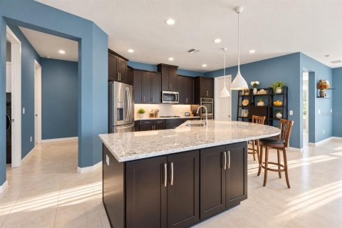 House in Lutz, Florida 4 bedrooms, 256.6 sq.m. № 2429299 - photo 9