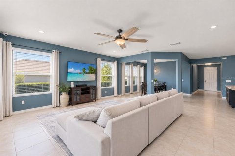 House in Lutz, Florida 4 bedrooms, 256.6 sq.m. № 2429299 - photo 13