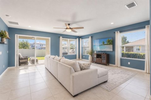 House in Lutz, Florida 4 bedrooms, 256.6 sq.m. № 2429299 - photo 15