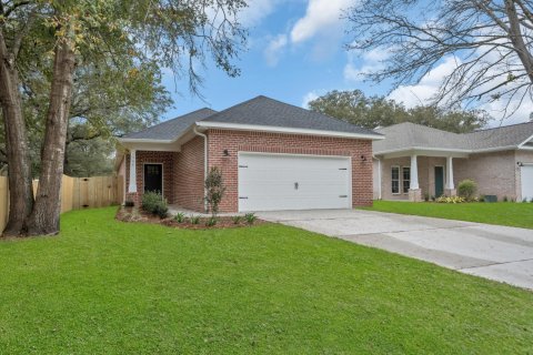 Casa en venta en Niceville, Florida, 4 dormitorios, 208.1 m2 № 559866 - foto 1