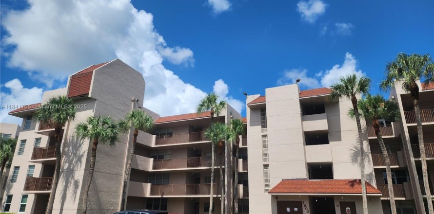 Condo in Davie, Florida, 3 bedrooms № 1833797