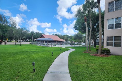 Condo in Davie, Florida, 3 bedrooms  № 1833797 - photo 16