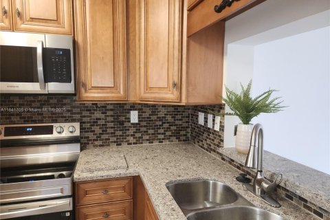 Condo in Davie, Florida, 3 bedrooms  № 1833797 - photo 3