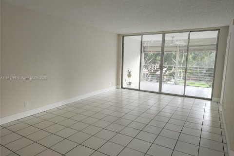 Condo in Davie, Florida, 3 bedrooms  № 1833797 - photo 19