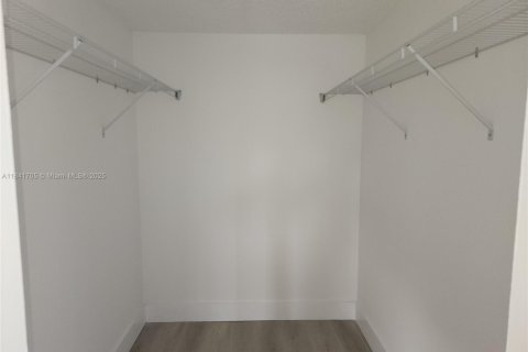 Condo in Davie, Florida, 3 bedrooms  № 1833797 - photo 22