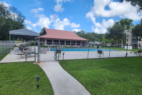 Condo in Davie, Florida, 3 bedrooms  № 1833797 - photo 15