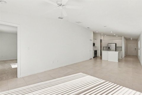 Villa ou maison à vendre à Palm Bay, Floride: 3 chambres, 134.8 m2 № 2393935 - photo 5