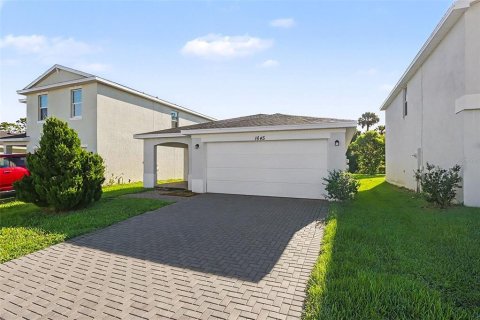Villa ou maison à vendre à Palm Bay, Floride: 3 chambres, 134.8 m2 № 2393935 - photo 2