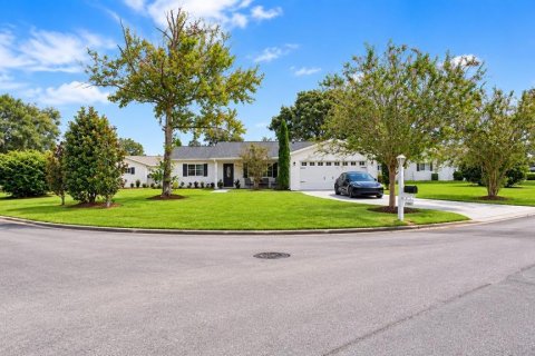 House in Summerfield, Florida 2 bedrooms, 120.4 sq.m. № 2391585 - photo 28